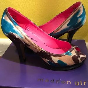 Madden Girl slight platform Heels